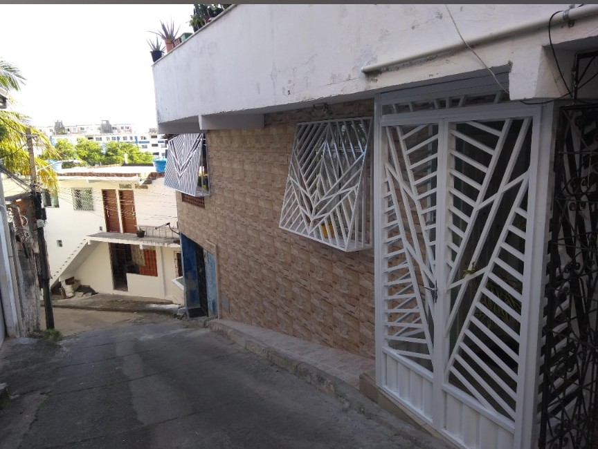 Portão e Grades Decorativas em Alumínio Branco